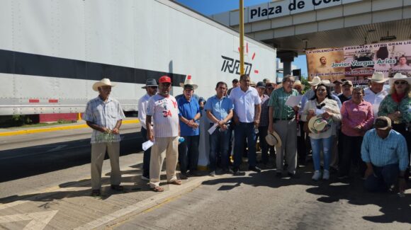 Alcaldesa de Guasave, Sinaloa, aplaude manifestación de productores en la caseta de Cuatro Caminos al mantener las vías libres