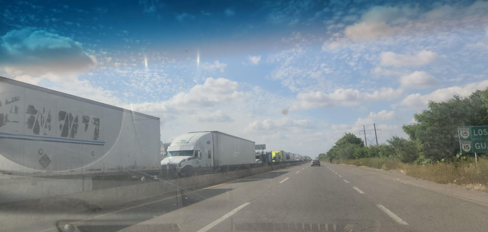 Productores liberan por 20 minutos caseta Cuatro Caminos en Guasave a transportistas
