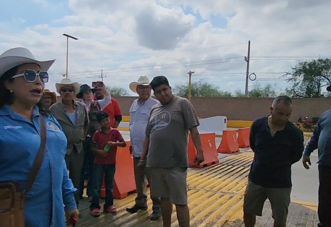 Productores liberan por 20 minutos caseta Cuatro Caminos en Guasave a transportistas