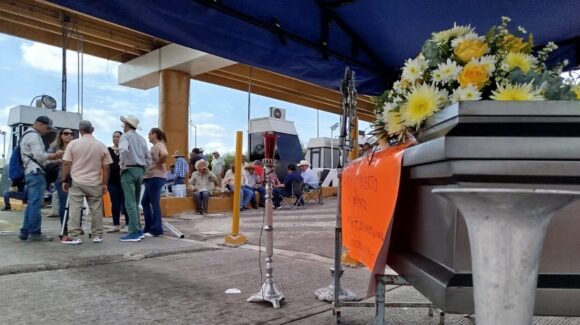 Aquí vamos a permanecer, peleamos el presente y pasado, es el pago de nuestras cosechas: Trigueros del norte de Sinaloa