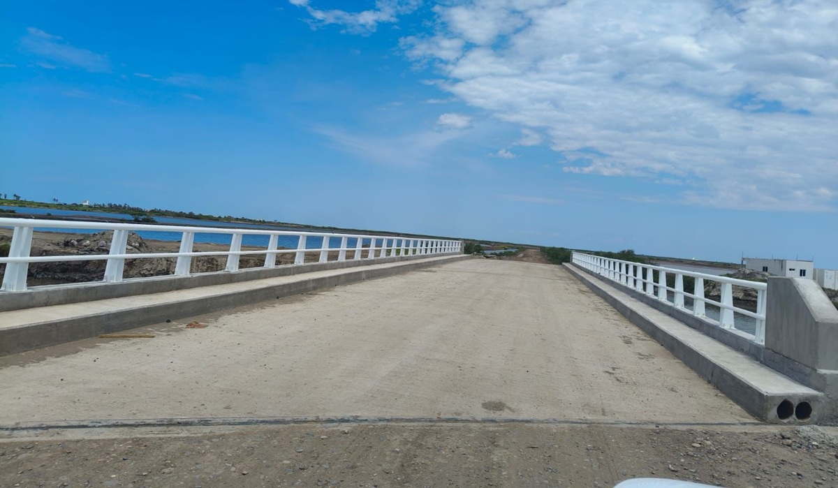 Puente en El Vigía, en Eldorado, Sinaloa