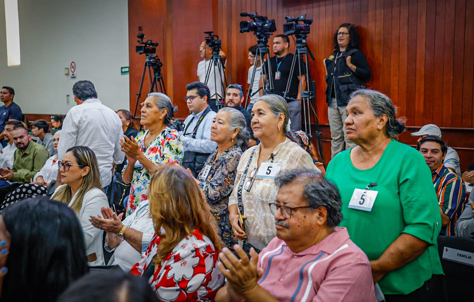 Reconoce Congreso de Sinaloa a Josefa Velázquez con el premio a la Mujer Rural 2025