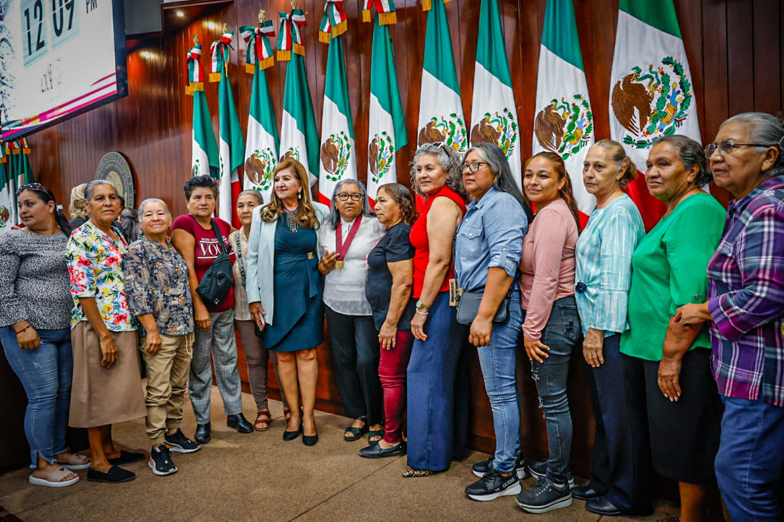 Reconoce Congreso de Sinaloa a Josefa Velázquez con el premio a la Mujer Rural 2025