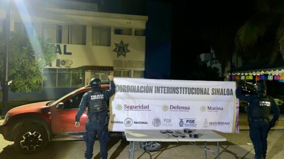 Tenía cargadores de arma larga en la batea; recuperan un vehículo con reporte de robo en Culiacán