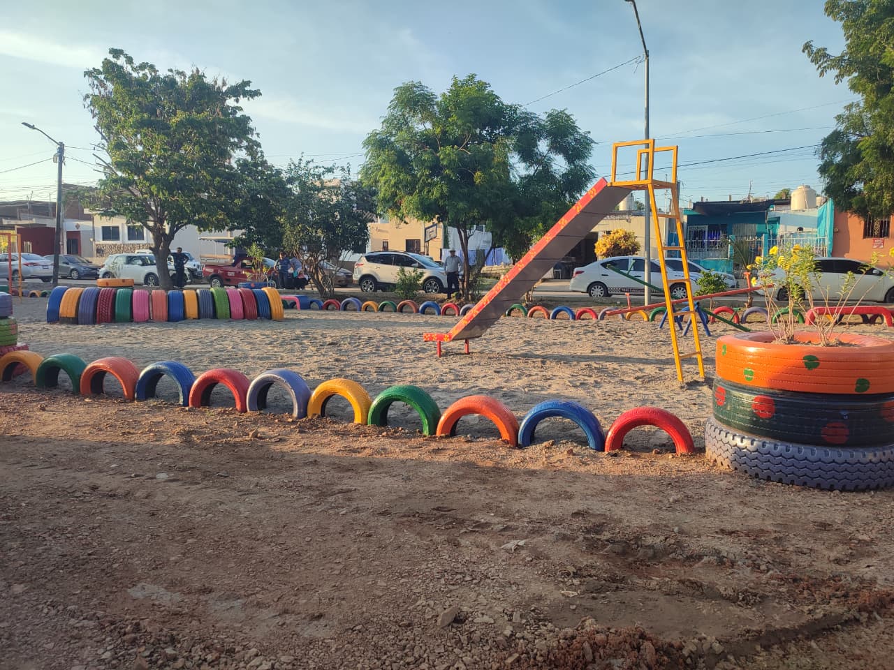 Inauguran predio rehabilitado en la Salinas de Gortari con Qué Bonito Mazatlán
