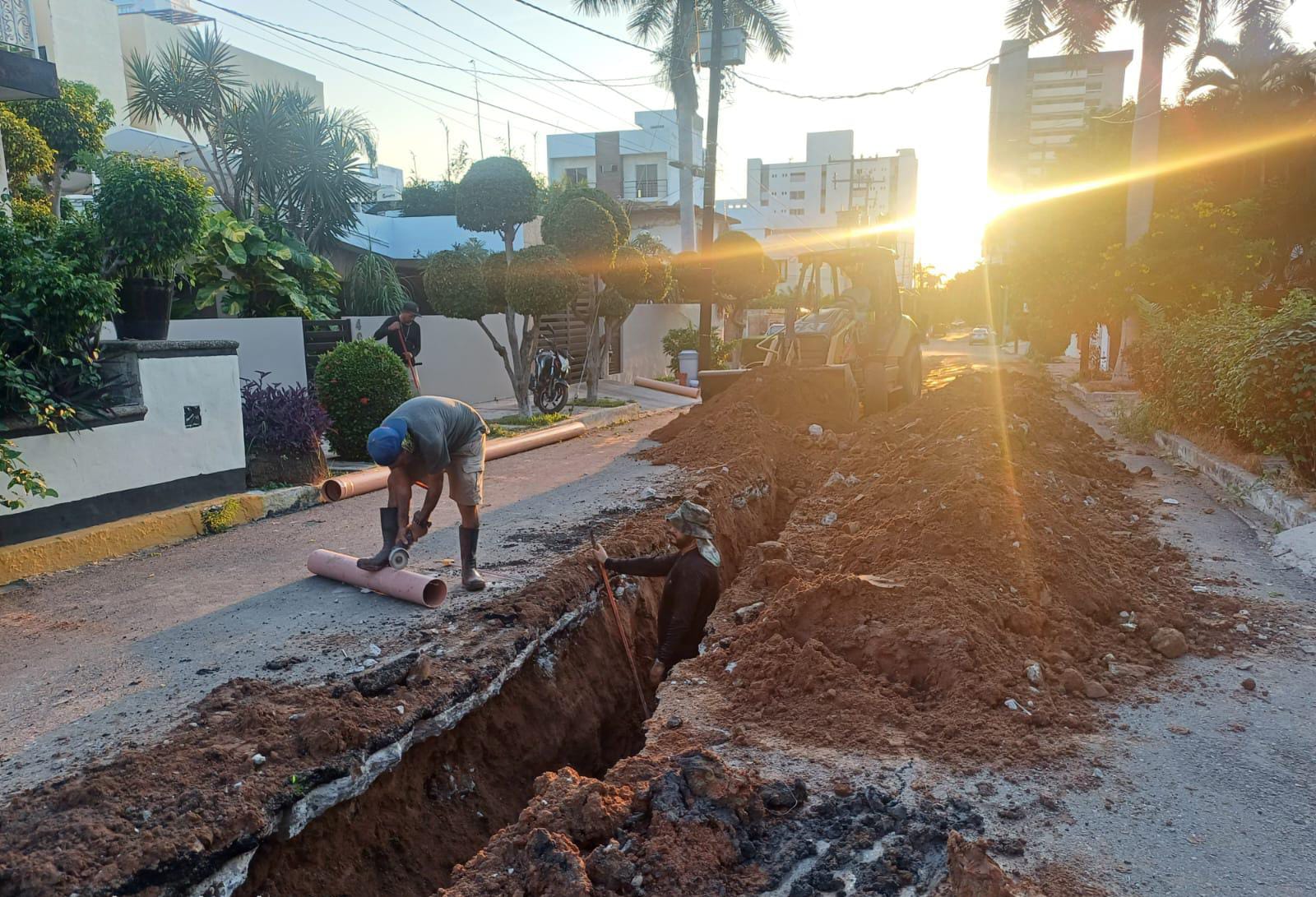 red de atarjeas en fraccionamiento Gaviotas de Mazatlán