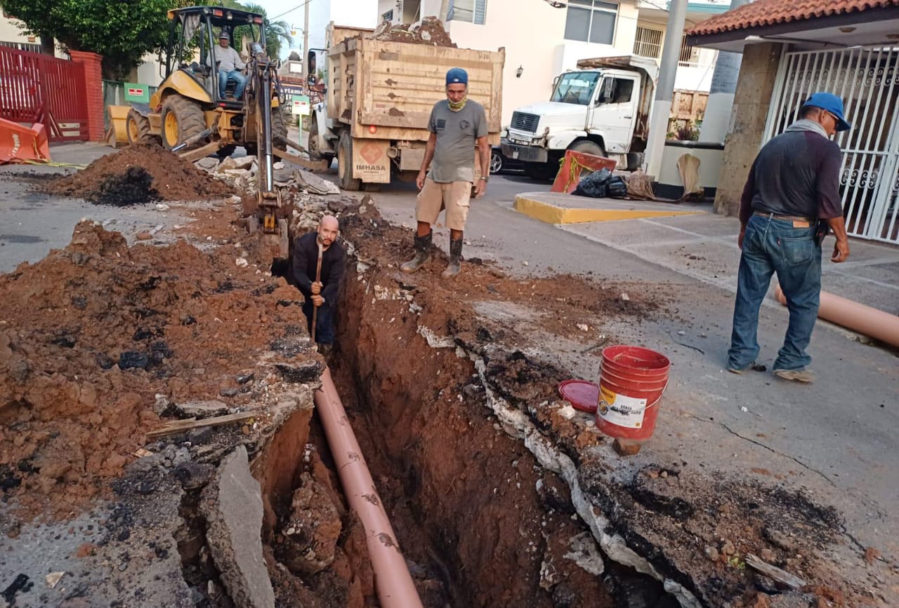 red de atarjeas en fraccionamiento Gaviotas de Mazatlán