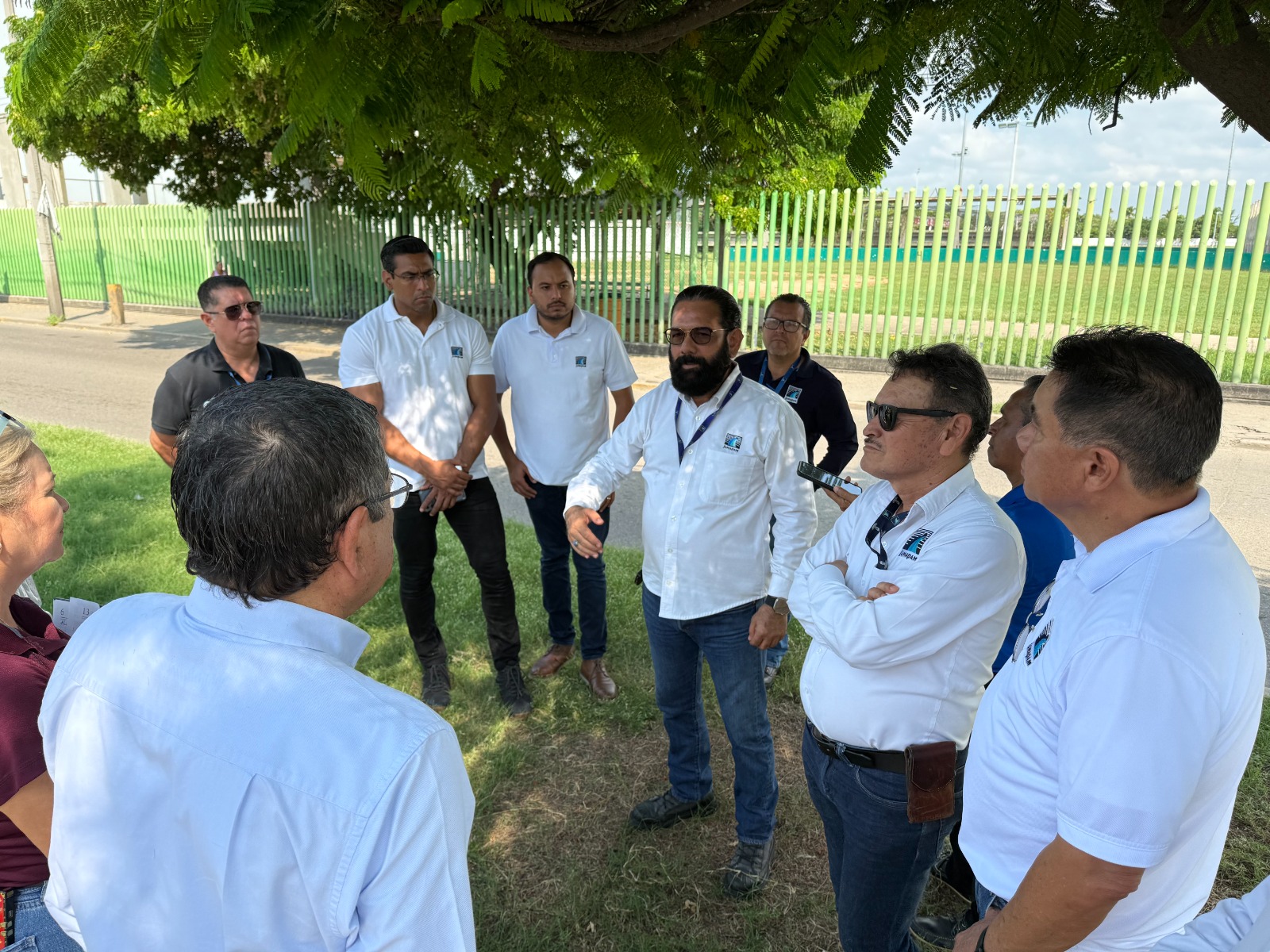 Alistan reparación del socavón en avenida Insurgentes de Mazatlán