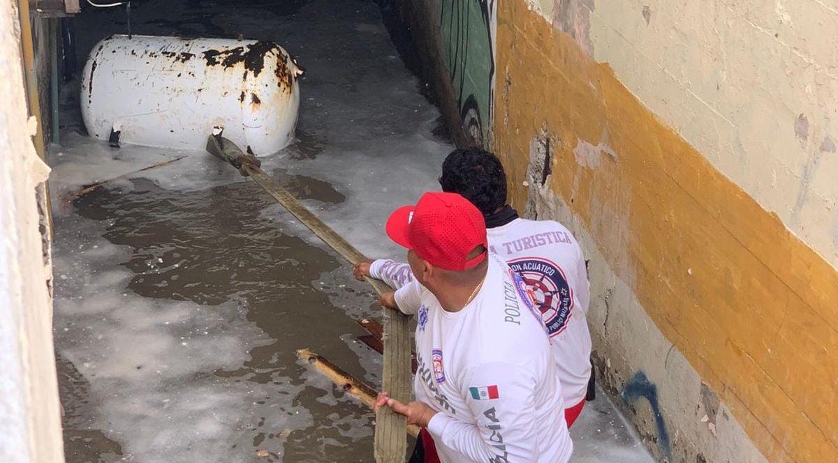 rescates en mazatlan por fuerte oleaje