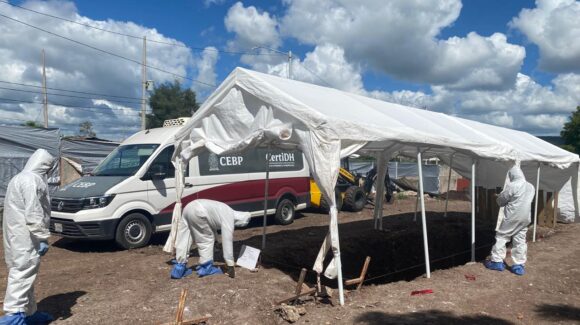 Exhumaciones en Panteón 21 de Marzo de Culiacán, Sinaloa se retomarán pasando Día de Muertos, van 27 restos recuperados