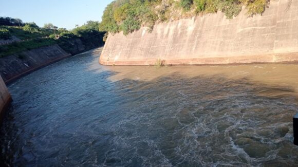 Aumentará el caudal del río Fuerte, en Sinaloa, por desfogue de presa Miguel Hidalgo; piden extremar precauciones