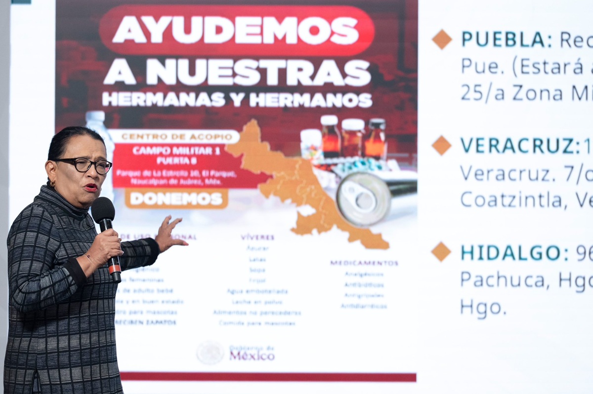 Rosa Icela Rodríguez dando a conocer los apoyos que han enviado los gobernadores a las zonas afectadas por las lluvias