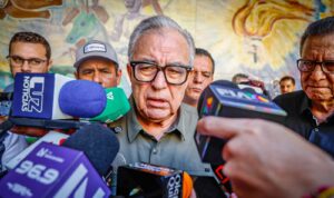 ruben rocha moya gobernador de sinaloa