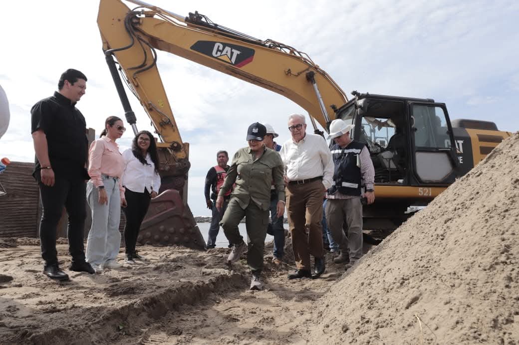 Rubén Rocha Moya supervisa avance en el puente Bellavista-Las Glorias