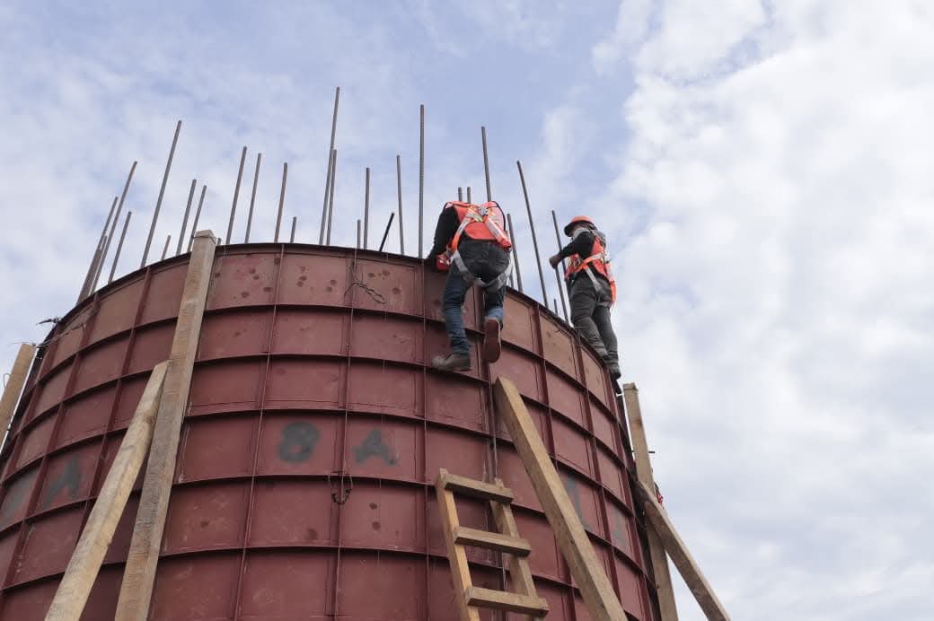 Rubén Rocha Moya supervisa avance en el puente Bellavista-Las Glorias