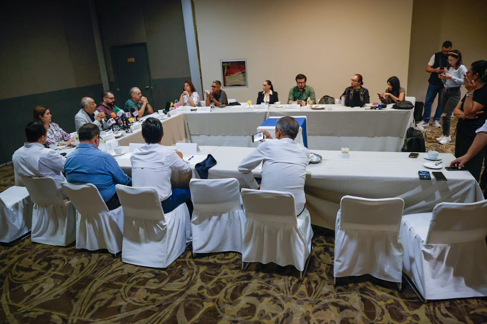 conferencia de prensa de la Intercamaral de Culiacán