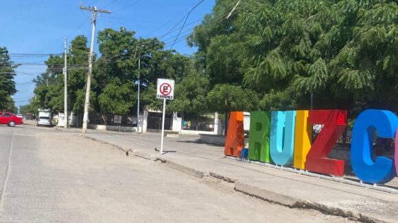 ¡Anuncian manifestación! Transportistas de personal al campo denuncian que “los están echando de la plazuela” en Ruiz Cortines, Guasave, Sinaloa