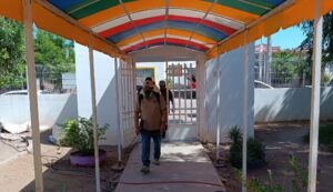 sanitizan escuela y kinder de salvador alvarado