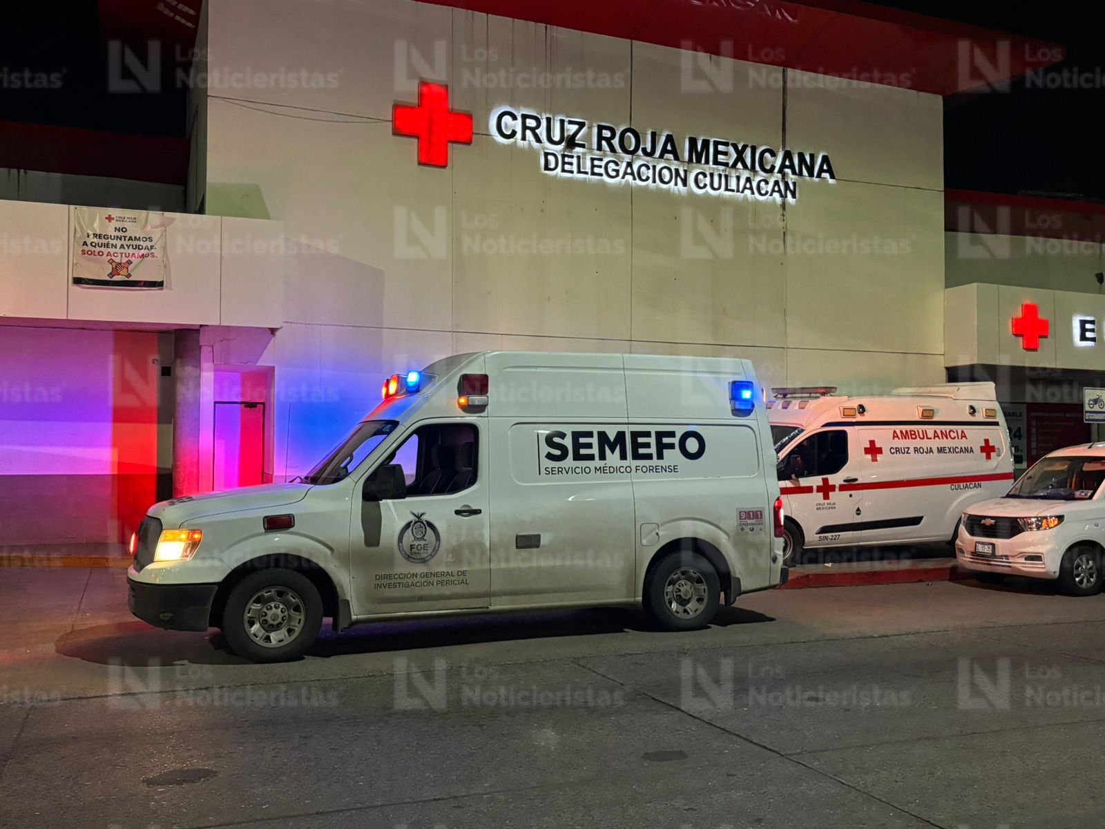 Llega Semefo a la Cruz Roja Culiacán por muerte de gemelas de 3 años