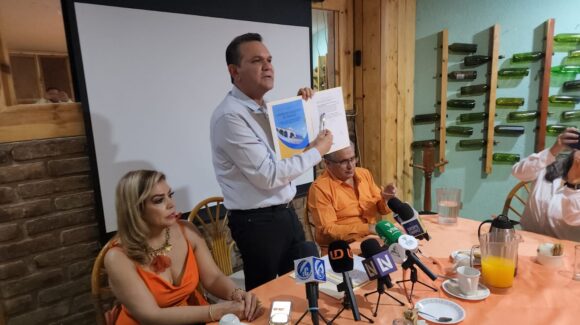 Sergio Torres Félix advierte: “Si permiten reingeniería en la UAS, después van por los demás sindicatos”