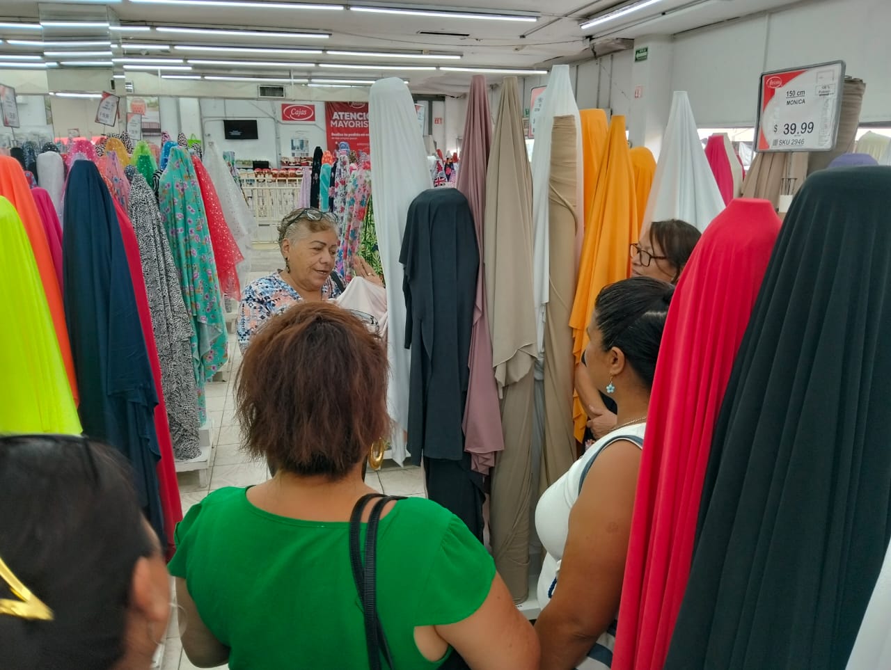 Taller de costura en Cecobi de Mazatlán, Sinaloa