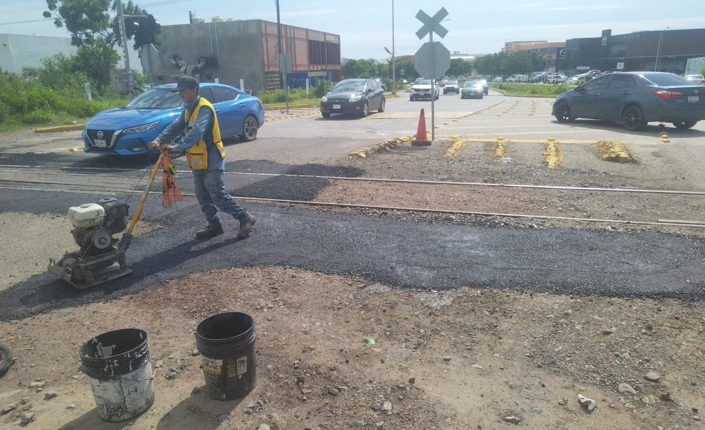 tapan baches en calles de mazatlan sin