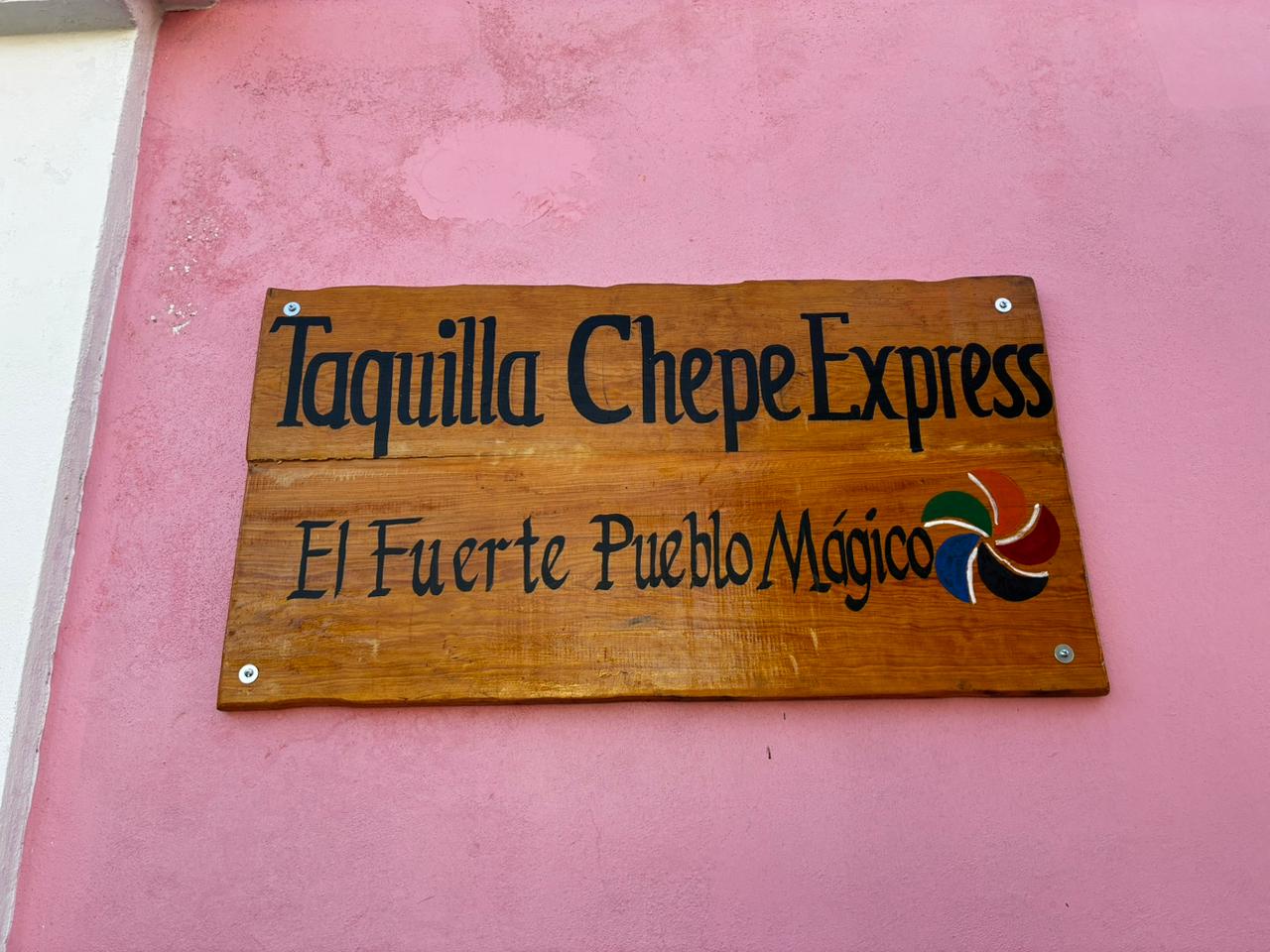 Taquilla de el Chepe express en El Fuerte