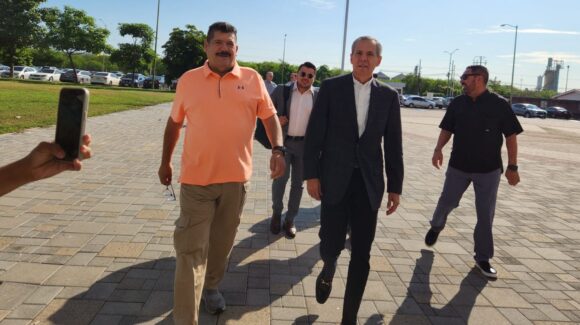 Por tercera ocasión vinculan a proceso a Vargas Landeros, ahora por contrato irregular por 33 mdp; acusan a actual alcalde de votar a favor