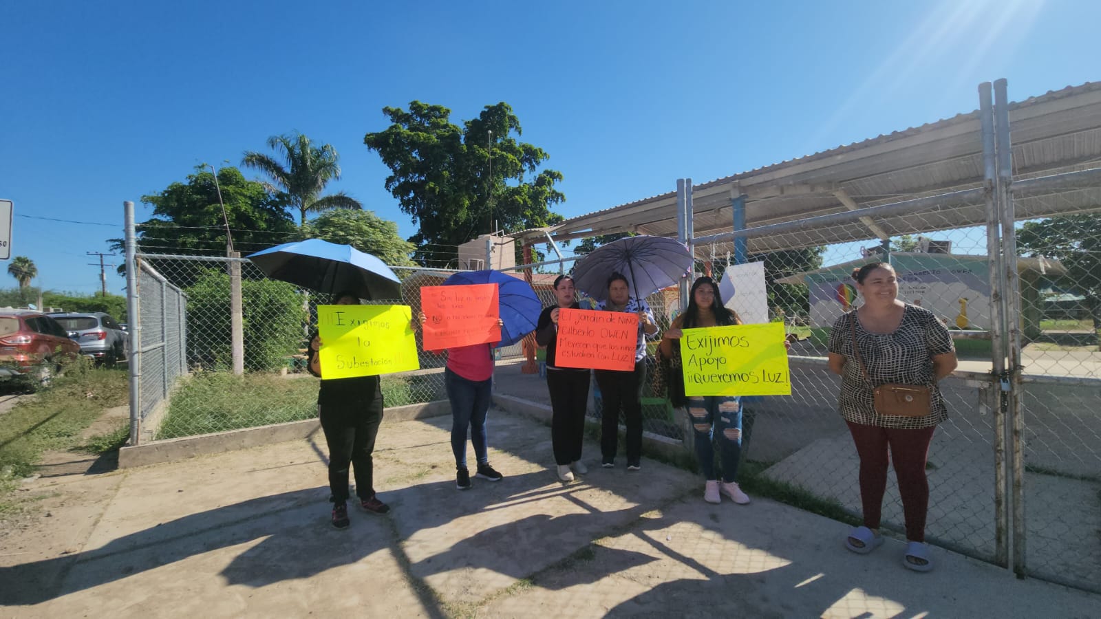 toman par de instituciones educativas en guasave este día