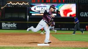 tomateros de culiacan en la liga mexicana del pacifico jugada