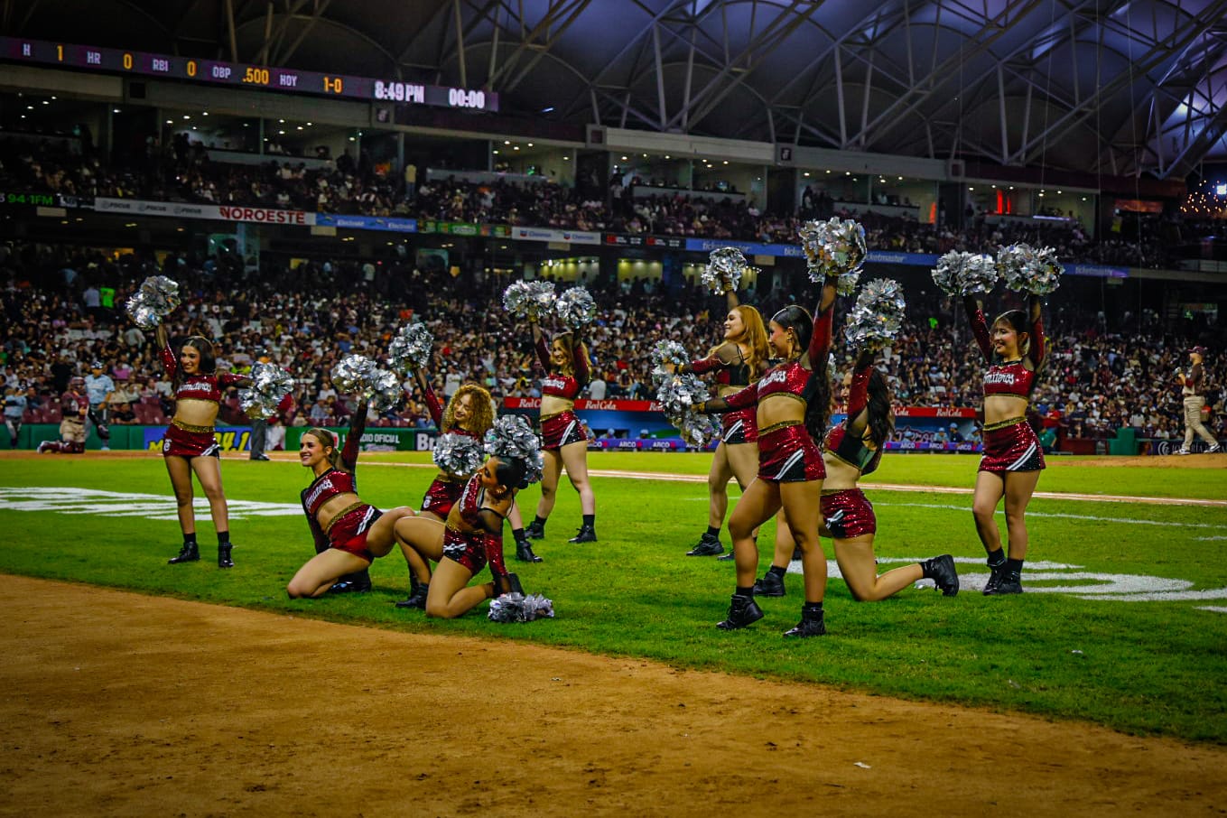 tomateros triunfa en su inauguracion