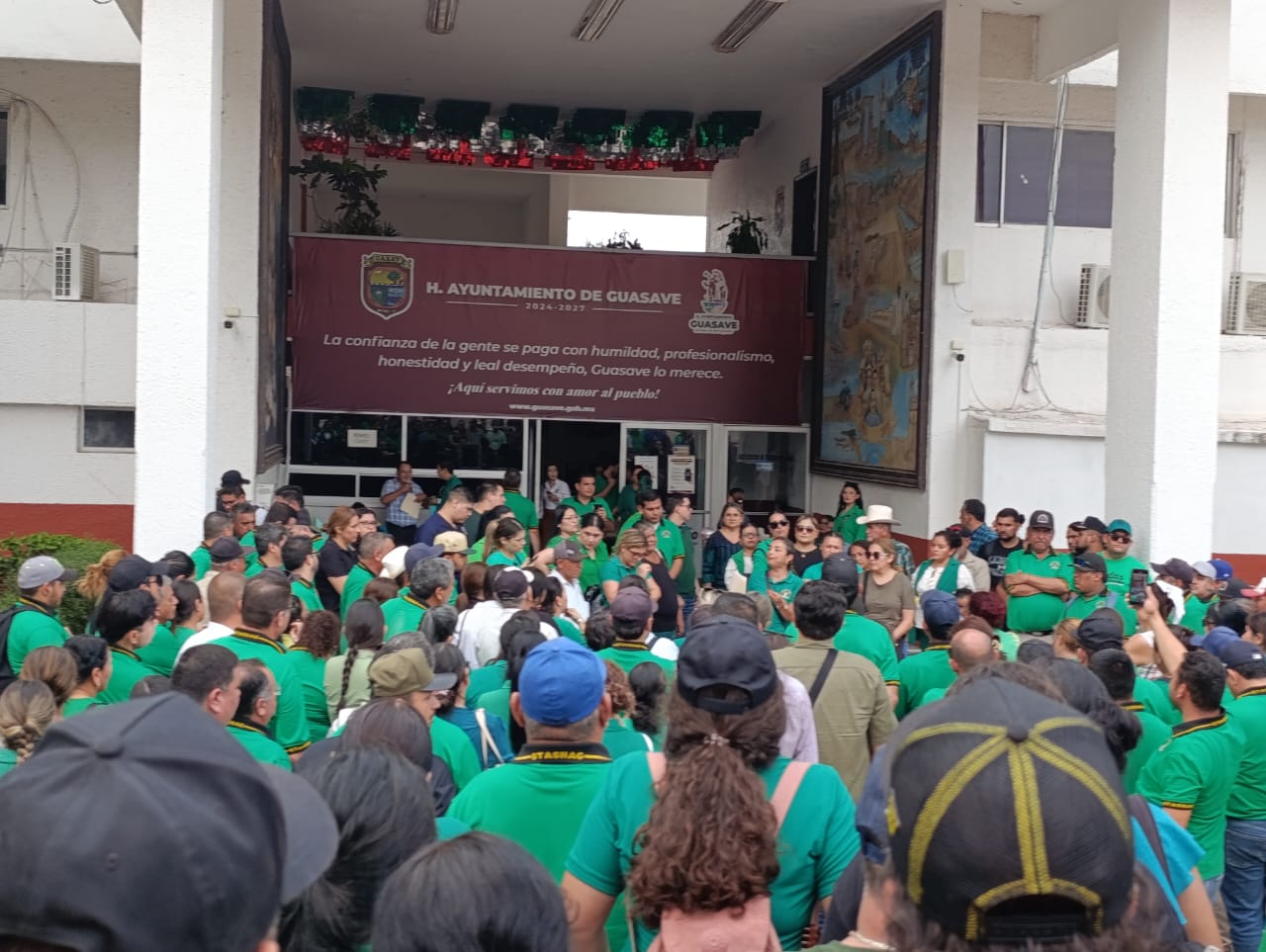 trabajadores sindicalizados del stasag en guasave manifestacion