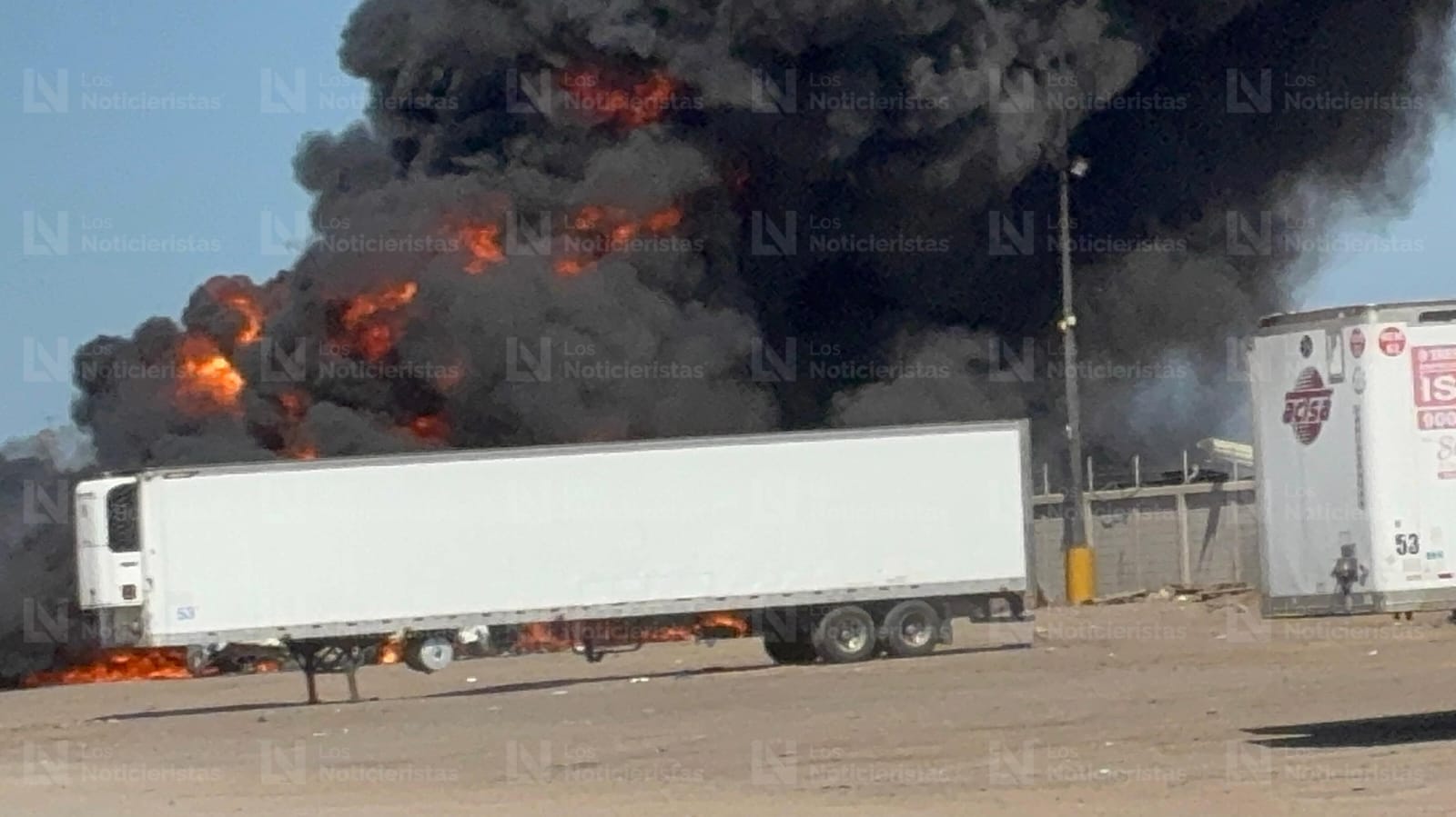 Explosión de pipas cargadas con diésel en Los Mochis, Sinaloa