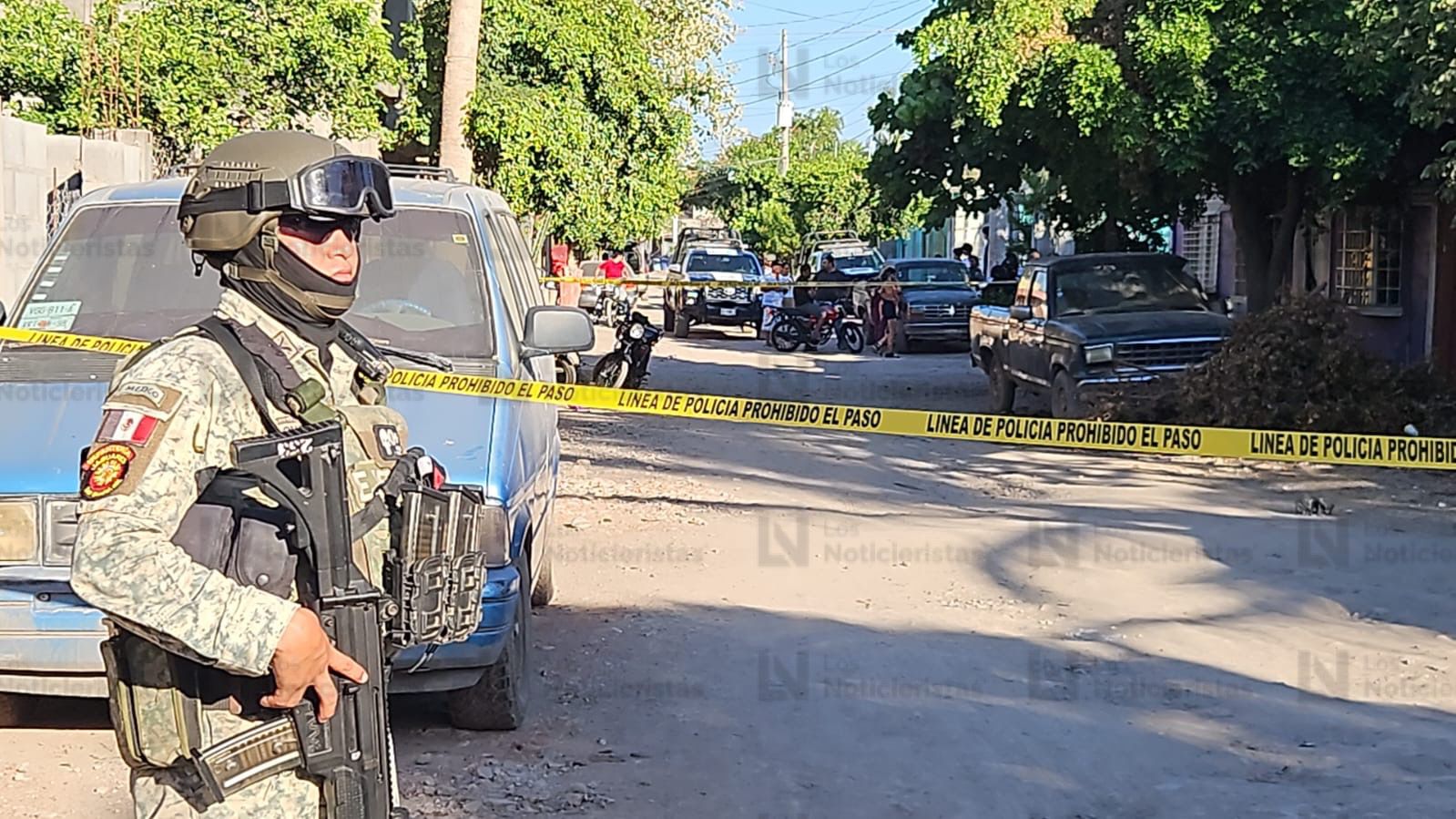 Militar resguarda escena del crimen en Villa Juárez, Navolato