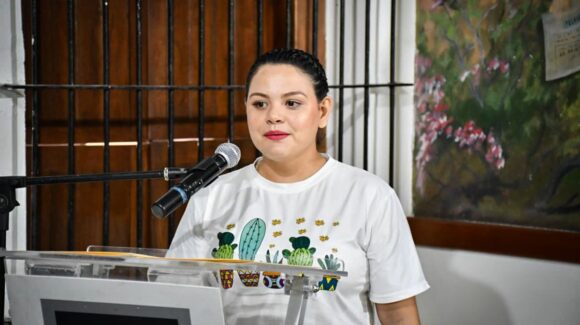 Reconocen en Mocorito a la mujer rural y entregan galardón 2025 a Valeria Rojo de la comunidad de La Tasajera