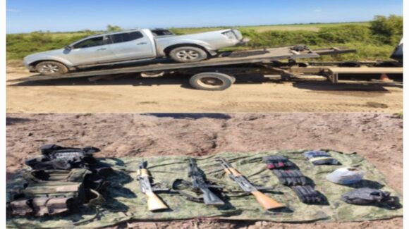 Militares aseguran armas largas, un vehículo robado, cartuchos y cargadores en Navolato, Sinaloa