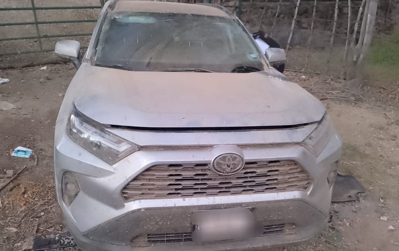 Vehículo asegurado tras operativo en Jesús María, Culiacán, Sin.