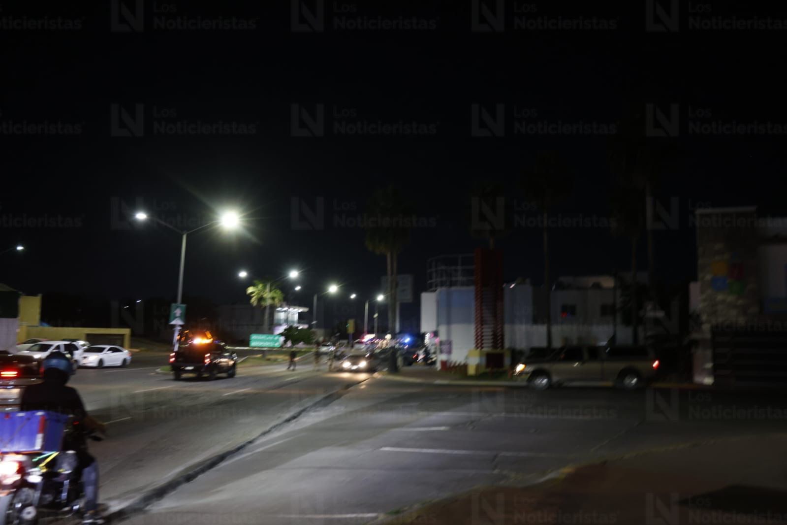 Autoridades de los tres niveles de gobierno resguardan la zona de balacera en Culiacán