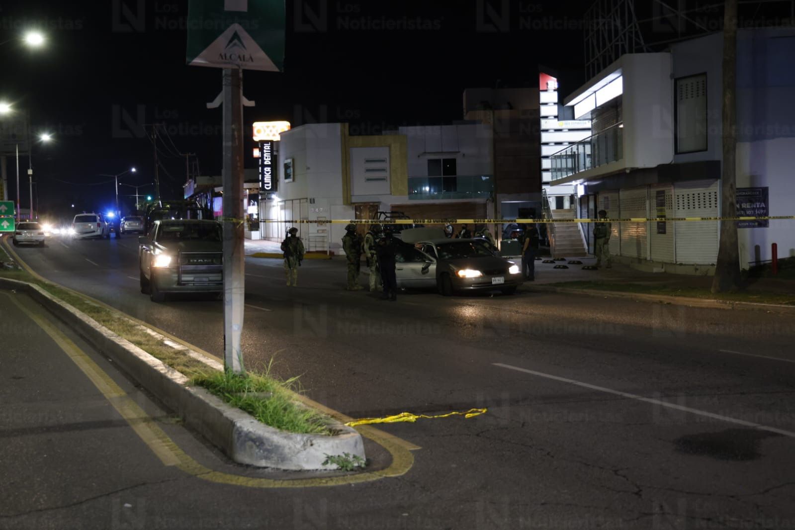 Autoridades de los tres niveles de gobierno resguardan la zona de balacera en Culiacán