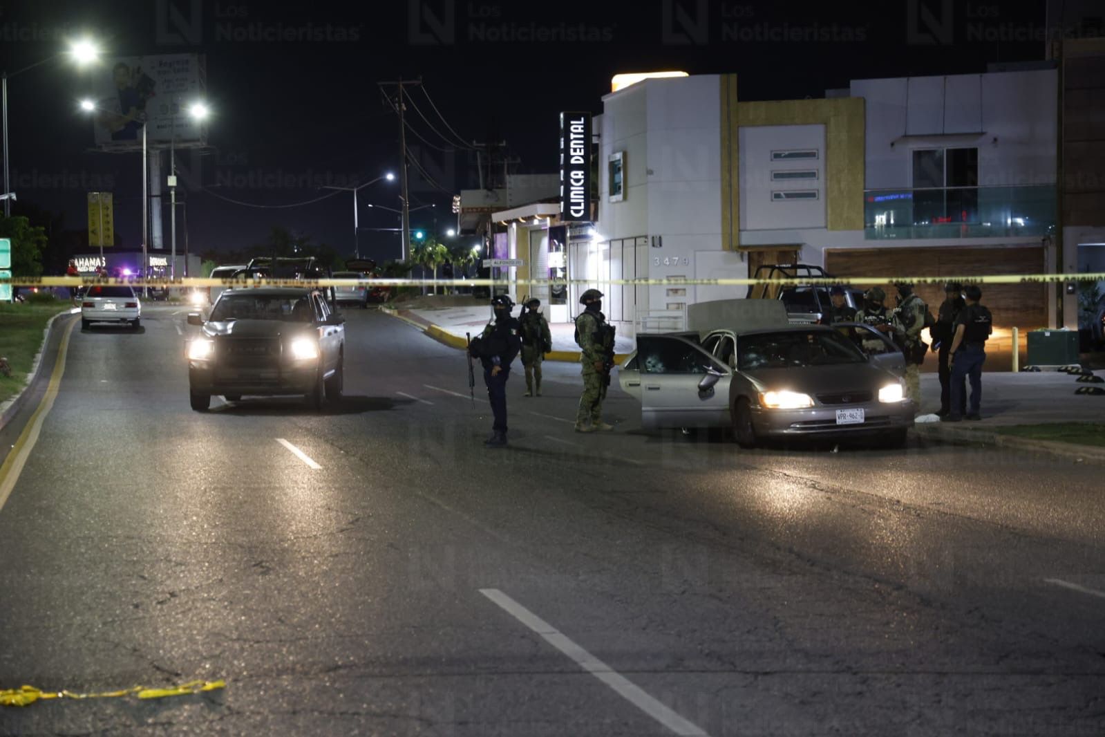 Autoridades de los tres niveles de gobierno resguardan la zona de balacera en Culiacán