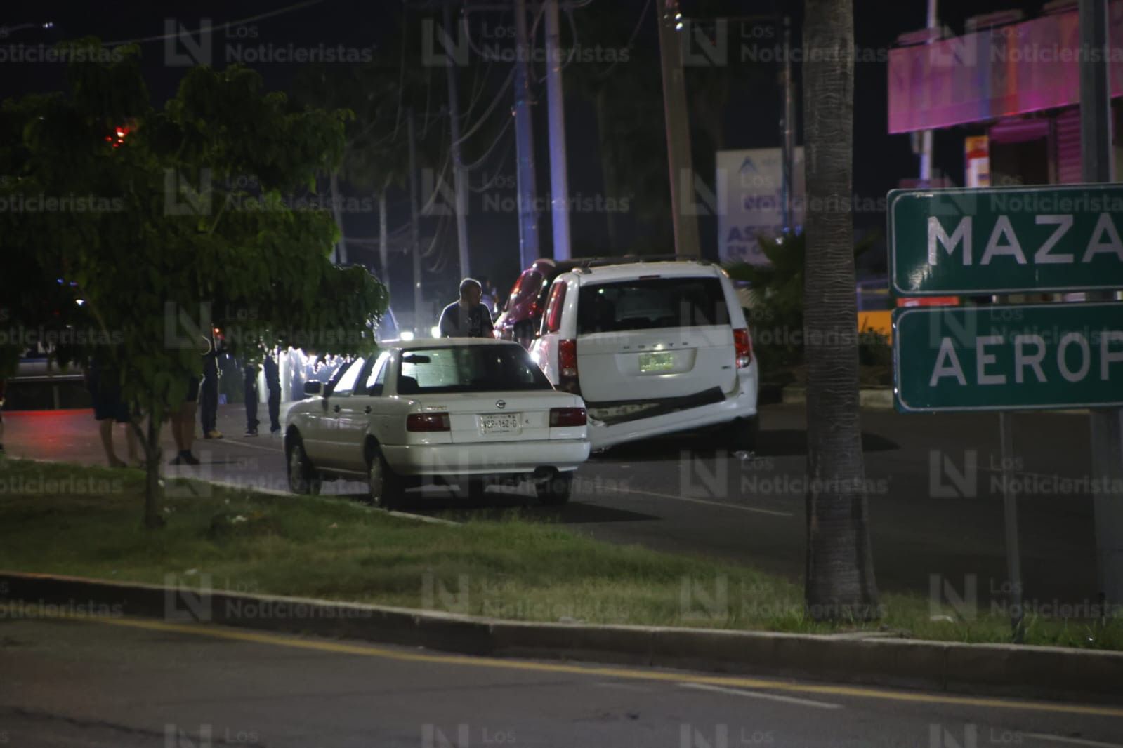 Autoridades de los tres niveles de gobierno resguardan la zona de balacera en Culiacán