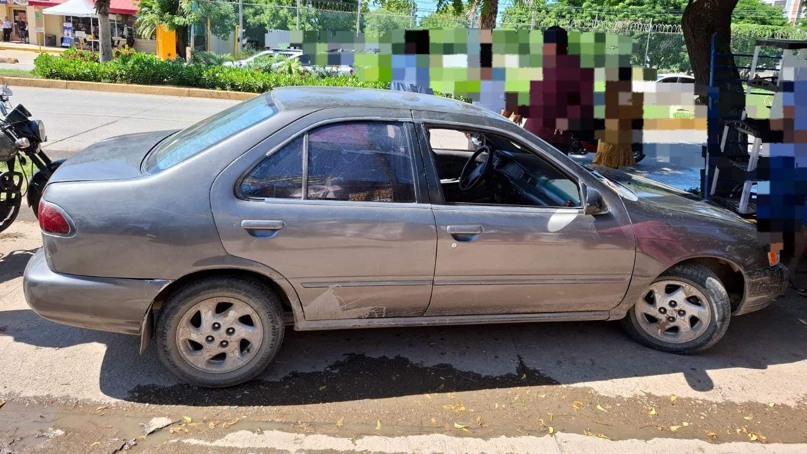 vehiculo con reporte de robo recuperado en la flores magon de mazatlan
