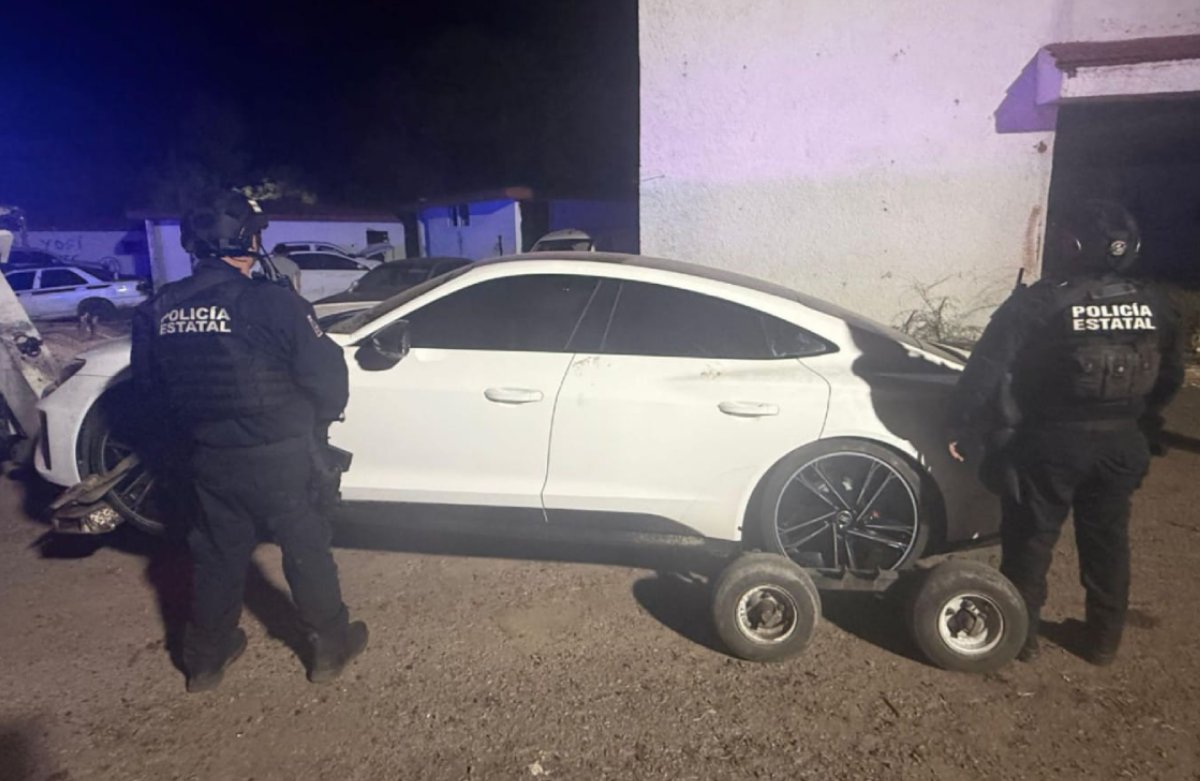 Audi con reporte de robo recuperada por la PEP en Culiacán