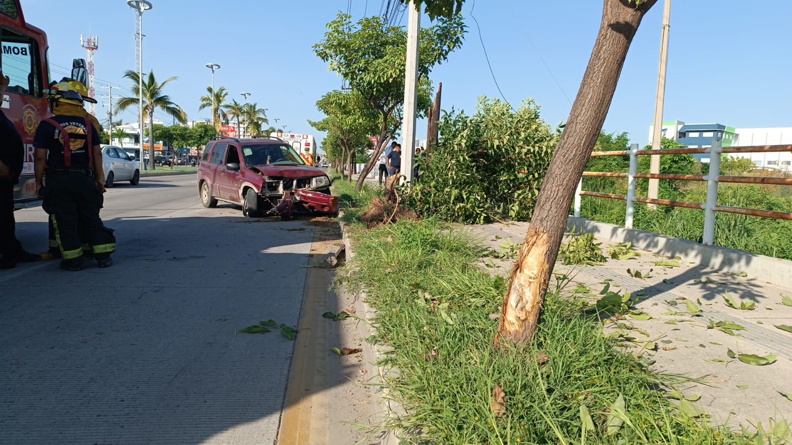 volcadura de camioneta en mazatlan sinaloa