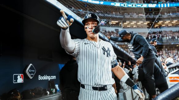 Yankees resucitan y evitan la barrida ante Blue Jays en el juego 3 de la Serie Divisional 2025
