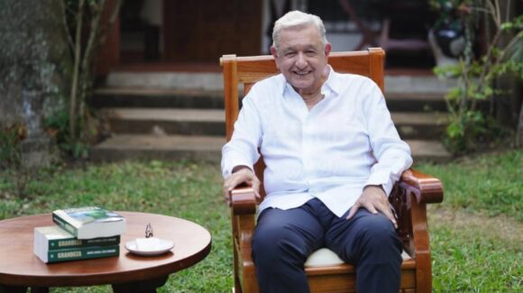 AMLO reaparece y llama a colecta en apoyo al pueblo cubano