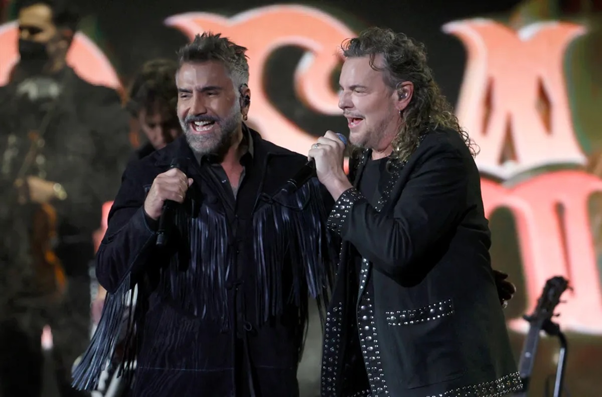 Alejandro Fernández y Maná