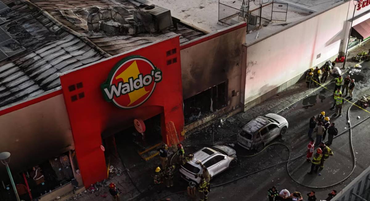 Incendio en Waldo's de Hermosillo