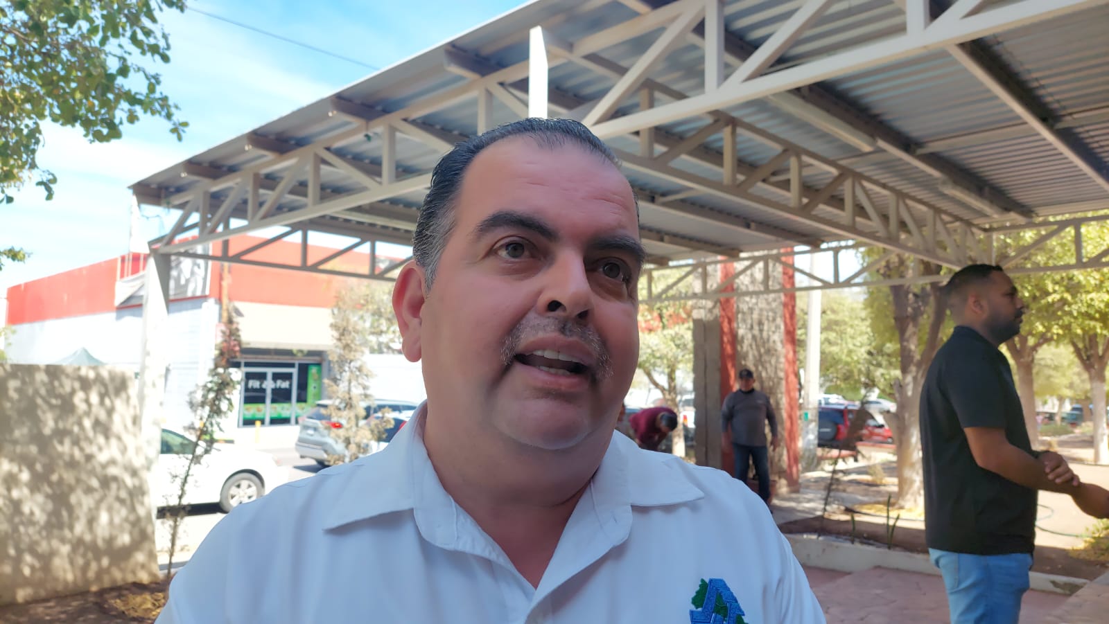 Julio Cesar Lopez Ramos jefe de la Jurisdiccion Sanitaria 03