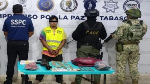 Ocho detenidos con armas y droga en operativos coordinados en: Tabasco
